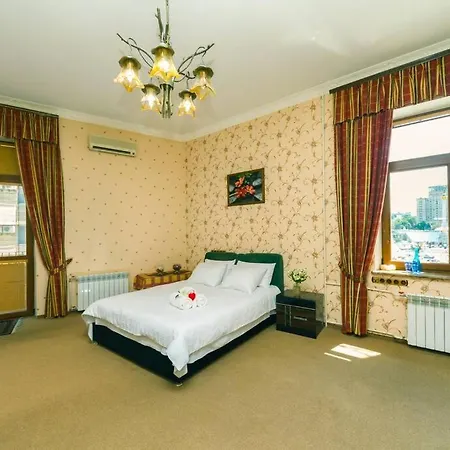 Apartment With View On Inpedendence Square Khreshchatyk Kyiv